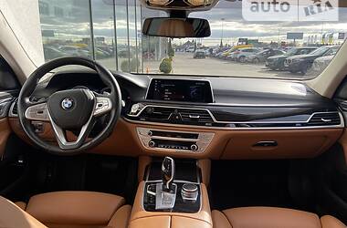 Седан BMW 7 Series 2019 в Львове
