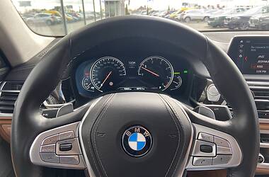 Седан BMW 7 Series 2019 в Львове