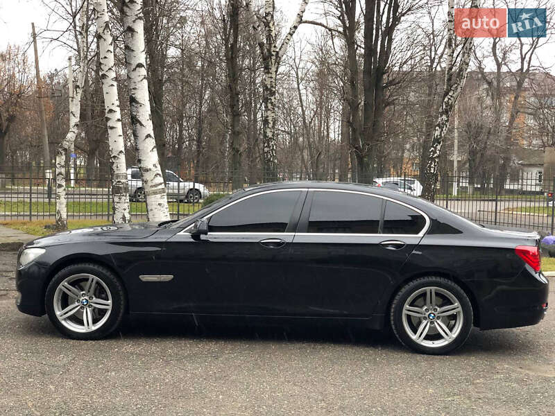 Седан BMW 7 Series 2012 в Черкасах