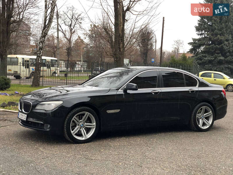 Седан BMW 7 Series 2012 в Черкасах