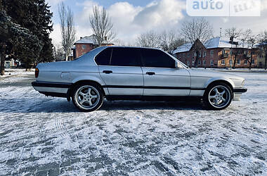 Седан BMW 7 Series 1989 в Днепре