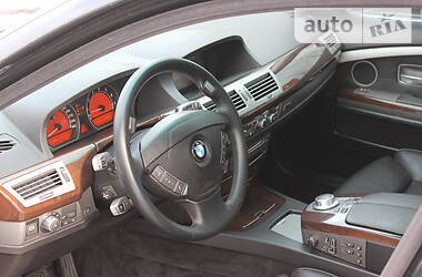 Седан BMW 7 Series 2005 в 