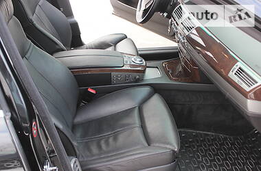 Седан BMW 7 Series 2005 в 