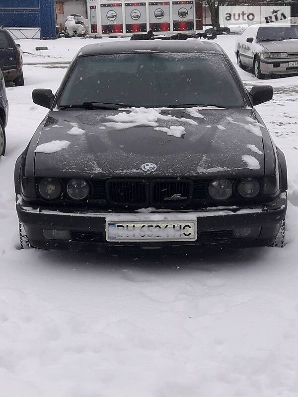 Седан BMW 7 Series 1987 в Одессе