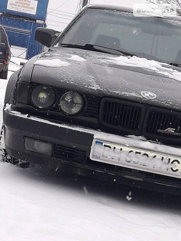 Седан BMW 7 Series 1987 в Одессе