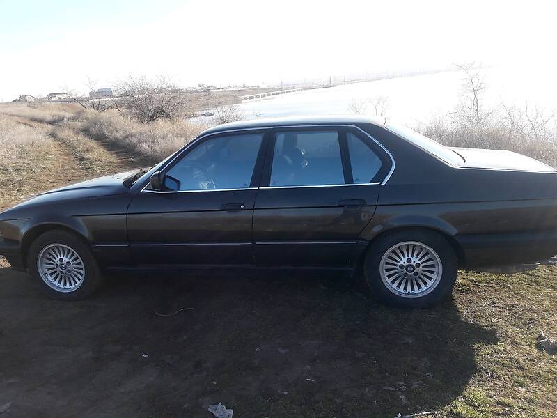 Седан BMW 7 Series 1987 в Одессе