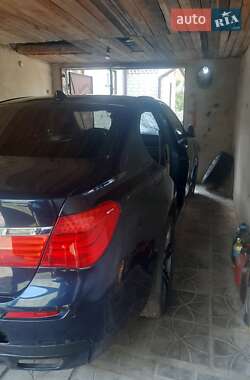 Седан BMW 7 Series 2011 в 