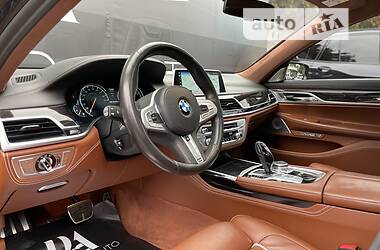 Седан BMW 7 Series 2017 в Киеве