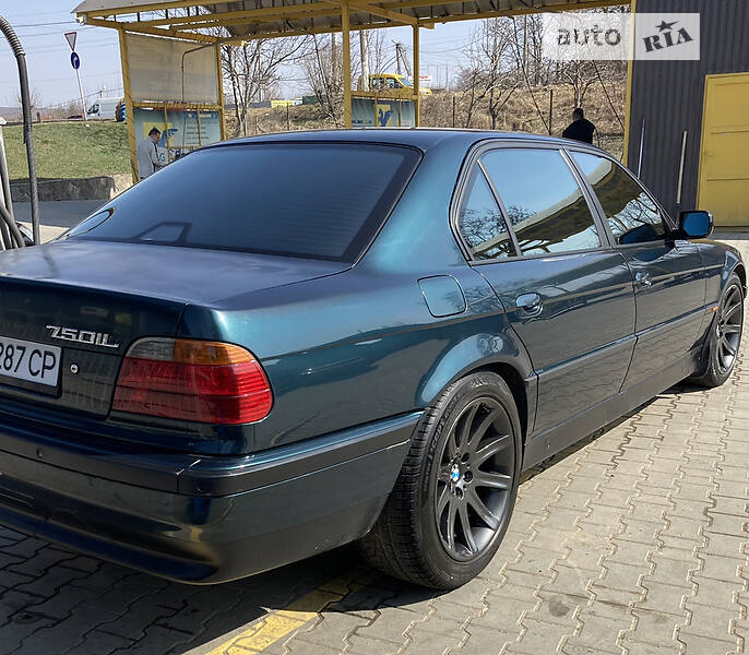 Седан BMW 7 Series 1997 в Черновцах