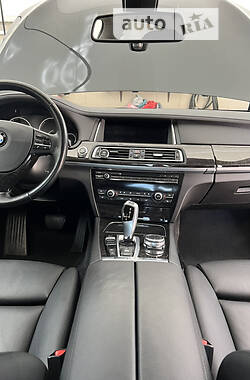 Седан BMW 7 Series 2014 в Одесі