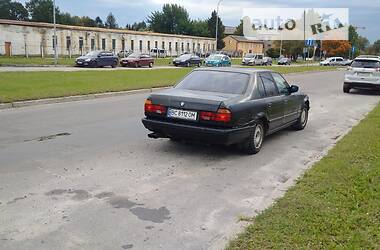 Седан BMW 7 Series 1992 в Львові