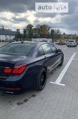 Седан BMW 7 Series 2013 в Умані