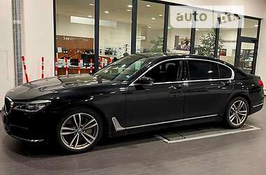 Седан BMW 7 Series 2016 в Киеве