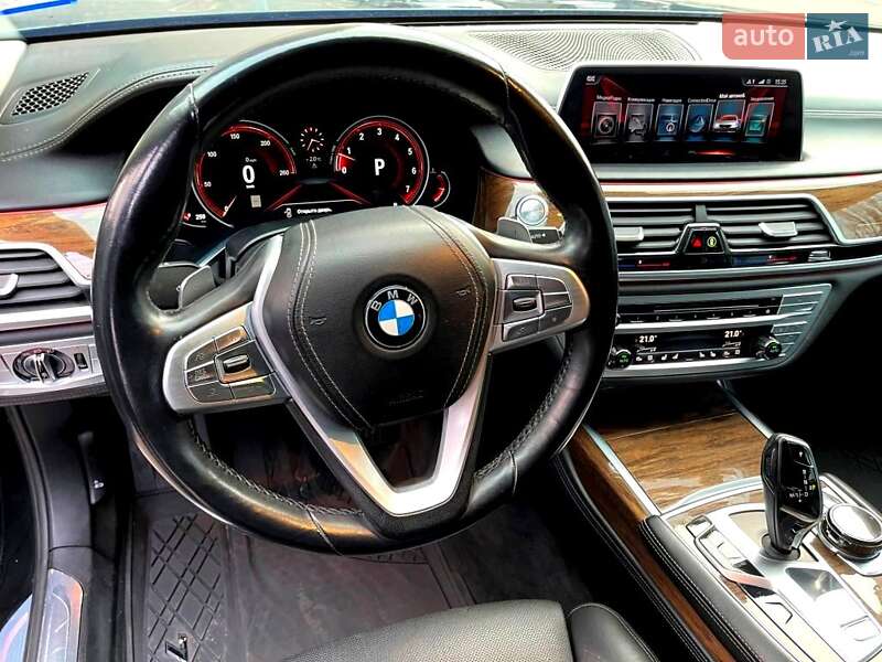 Седан BMW 7 Series 2016 в Киеве