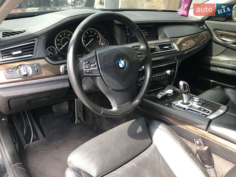 Седан BMW 7 Series 2010 в Івано-Франківську