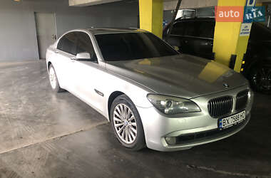 Седан BMW 7 Series 2011 в 