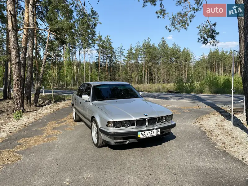BMW 7 Series 1993