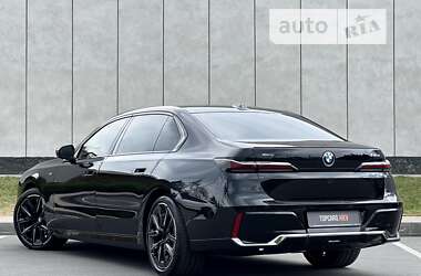 Седан BMW 7 Series 2023 в 