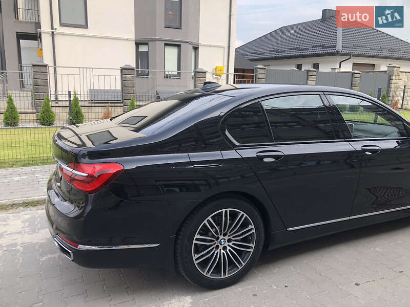 Седан BMW 7 Series 2015 в Рівному