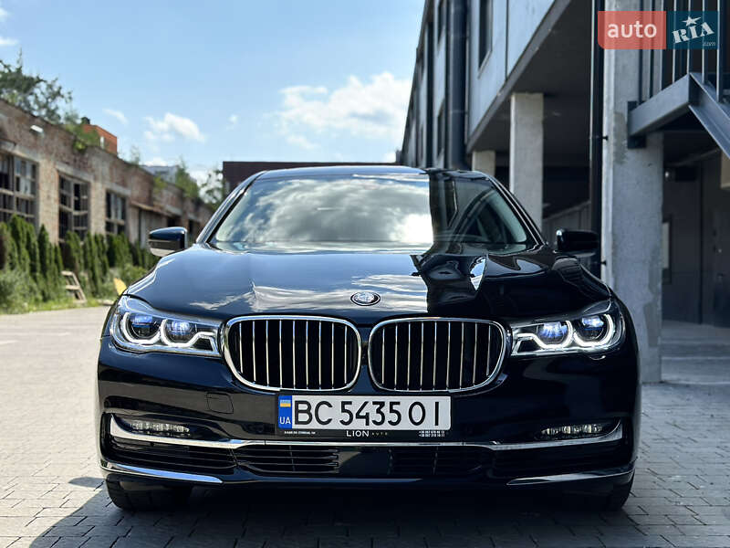Седан BMW 7 Series 2018 в Львове