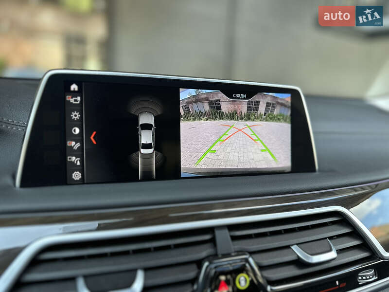 Седан BMW 7 Series 2018 в Львове