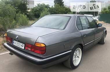 Седан BMW 7 Series 1987 в Киеве