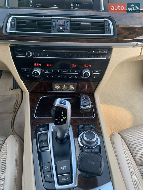 Седан BMW 7 Series 2012 в Києві