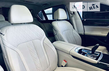 Седан BMW 7 Series 2017 в 