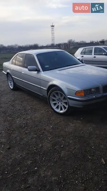 BMW 7 Series 1997