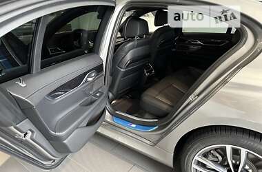 Седан BMW 7 Series 2022 в 