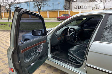 Седан BMW 7 Series 2001 в 