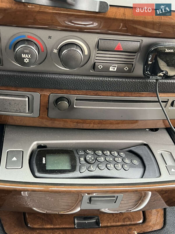 Седан BMW 7 Series 2004 в Самборі