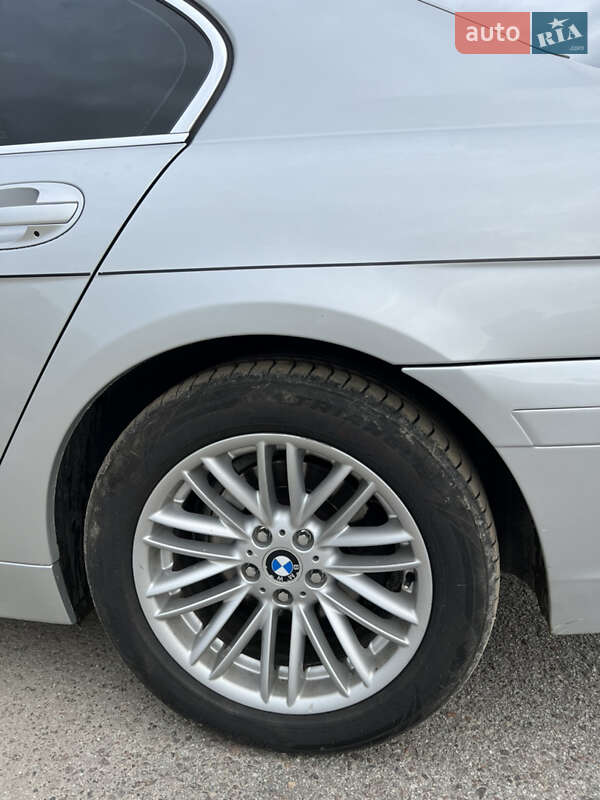 Седан BMW 7 Series 2004 в Самборі