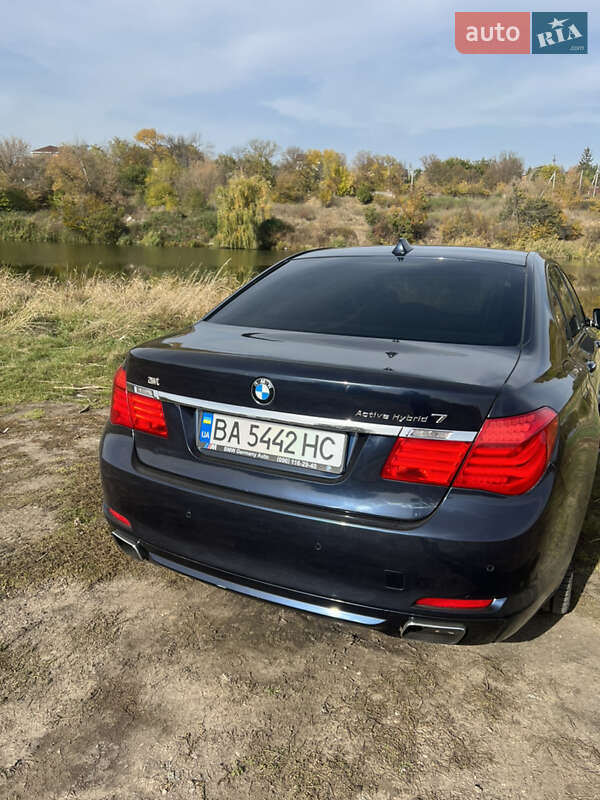 Седан BMW 7 Series 2010 в Кропивницком фото 16 Седан BMW 7 Series 2010 в Кропивницком