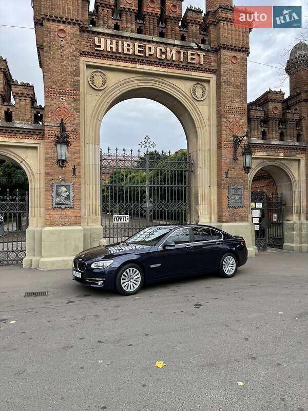 Седан BMW 7 Series 2012 в 
