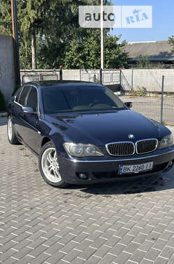 Седан BMW 7 Series 2005 в Березному