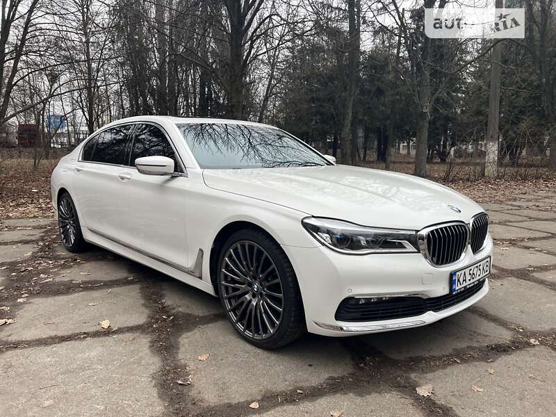 Седан BMW 7 Series 2017 в Киеве