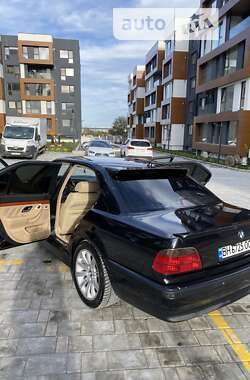 Седан BMW 7 Series 1999 в Кілії