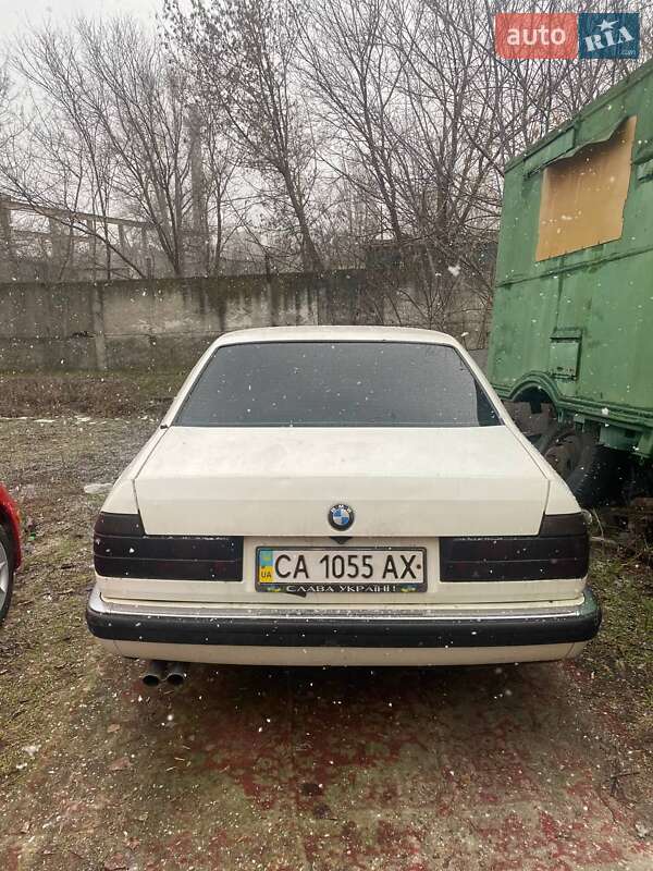 Седан BMW 7 Series 1989 в Киеве