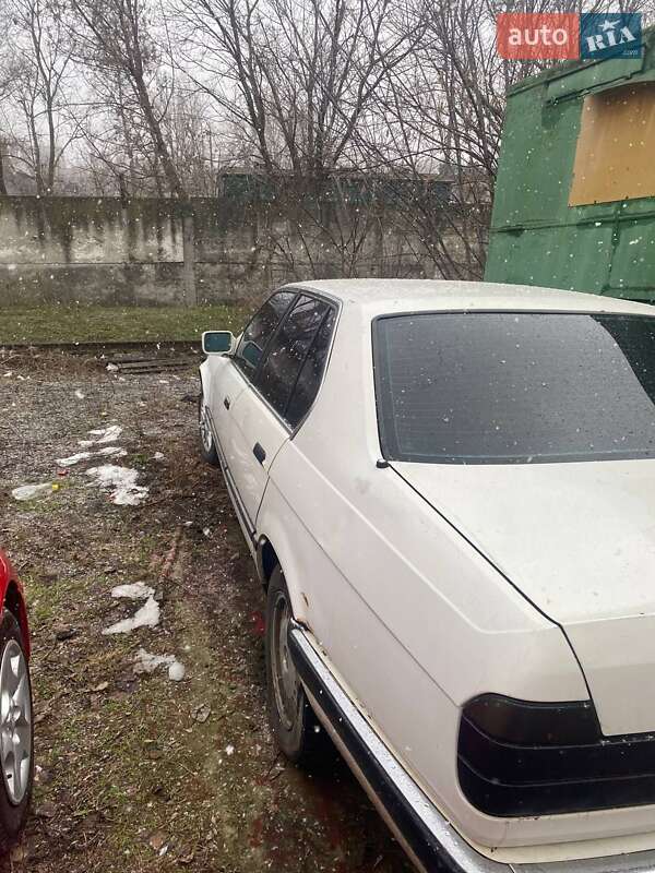 Седан BMW 7 Series 1989 в Киеве