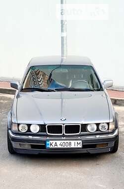 Седан BMW 7 Series 1993 в Киеве