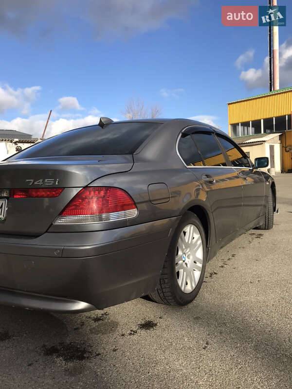 Седан BMW 7 Series 2003 в Киеве