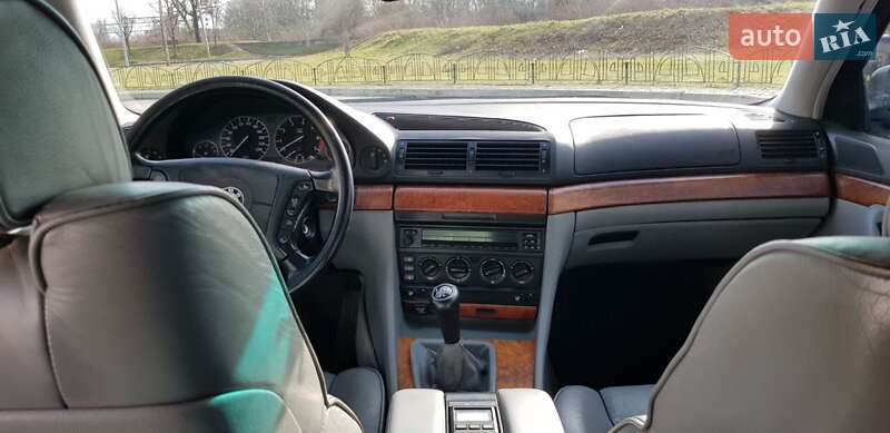 Седан BMW 7 Series 1998 в Мукачевому