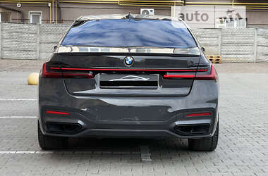 Седан BMW 7 Series 2020 в Ужгороде