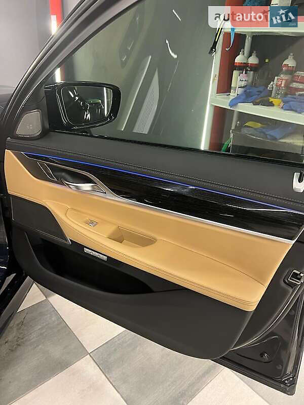 Седан BMW 7 Series 2017 в Одессе