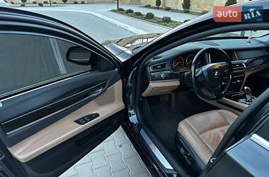 Седан BMW 7 Series 2013 в Измаиле