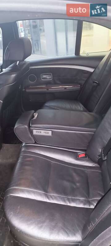 Седан BMW 7 Series 2002 в Володимирі