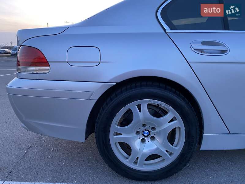 Седан BMW 7 Series 2003 в Черноморске