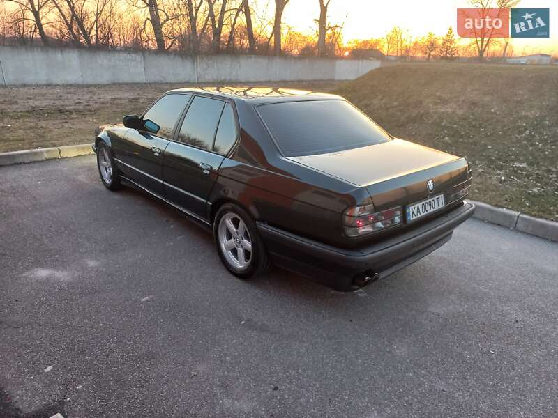 Седан BMW 7 Series 1991 в Борисполі