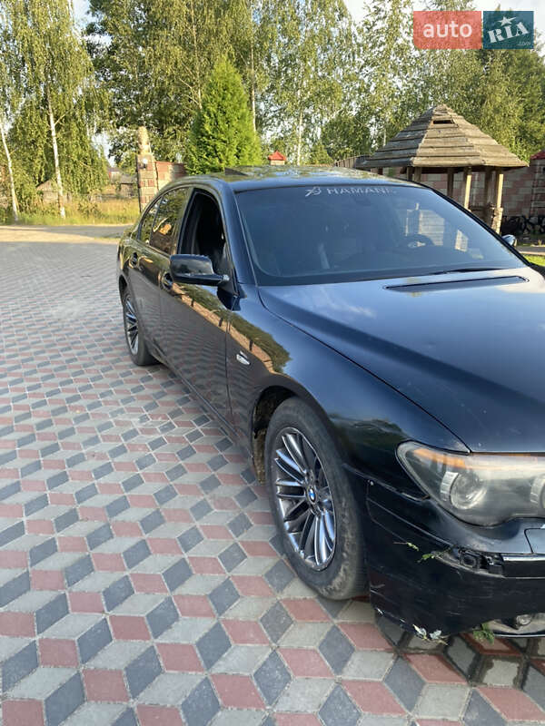 Седан BMW 7 Series 2004 в Рівному